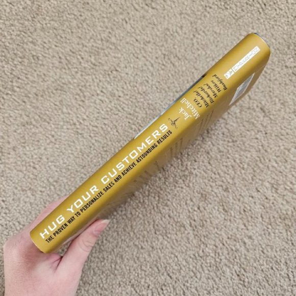 4/$25 Hug Your Customers by Jack Mitchell - Hardcover - Picture 3 of 5